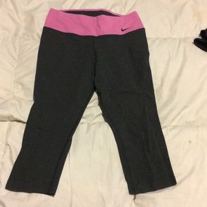 Nike dri-fit Capri leggings